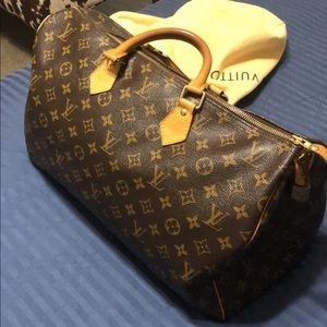 Louis Vuitton Speedy 40 with dust bag and box